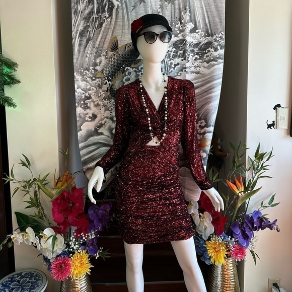 IORANE RED SEQUINED V NECK PEEKABOO MIDDLE SHEATH COCKTAIL DRESS 38/SMALL - Picture 3 of 11